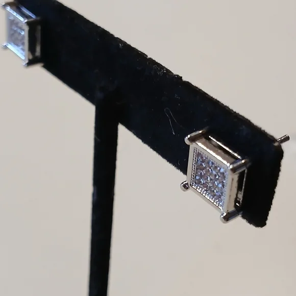 💎 Stainless Steel Square CZ Post Back Studs💎 - Picture 8 of 9